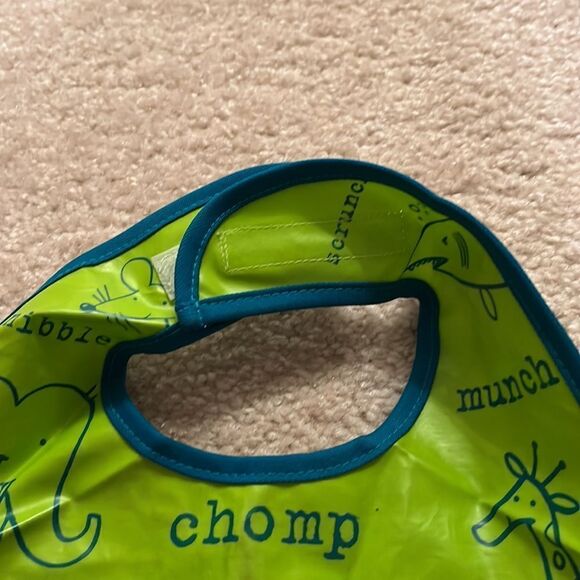 CROCODILE CREEK BABY BIB - Picture 5 of 7